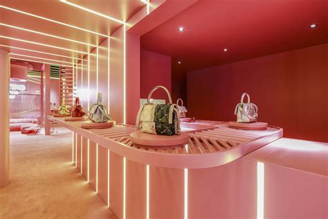 valentino candystud factory